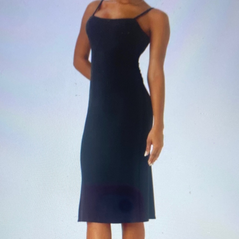 SMALL.  HALARA RIBBED STRETCHY TWISTED BACKLESS MIDI DRESS
